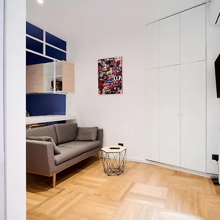 Ticinese 78 Apartamento *